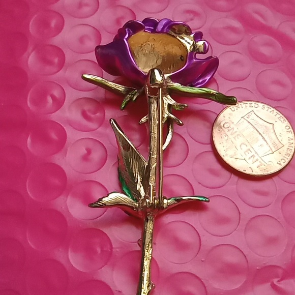 💗Gorgeous!/ PURPLE ROSE BROOCH 🌹💕 - Picture 5 of 7